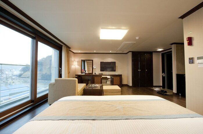 Imagen general del Hotel Tongyeong Anchovy Tourist. Foto 1