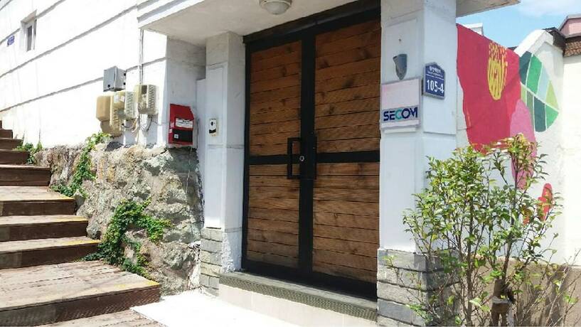 Imagen general del Hotel Tongyeong Camellia House. Foto 15