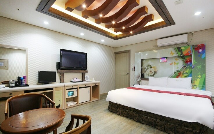Imagen de la habitación del Hotel Tongyeong Man to Man. Foto 14