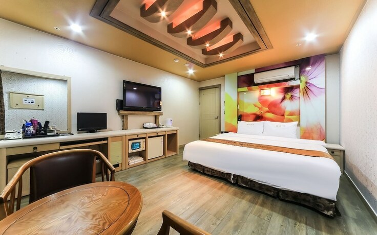 Imagen general del Hotel Tongyeong Man to Man. Foto 8