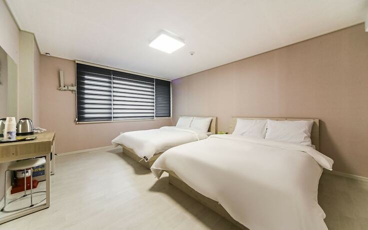 Imagen general del Hotel Tongyeong Mukda. Foto 8