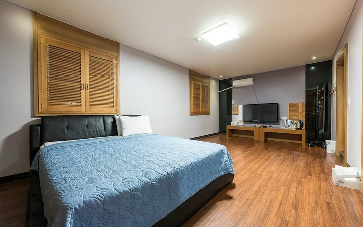 Imagen de la habitación del Hotel Tongyeong Wow. Foto 17