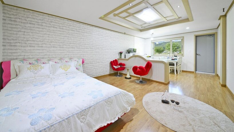 Imagen de la habitación del Hotel Tongyoung Macaio Pension. Foto 17