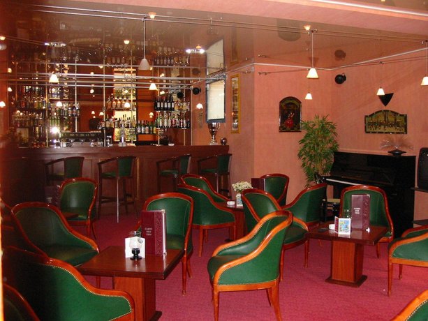 Imagen del bar/restaurante del Hotel Tonic, Digne les Bains. Foto 5