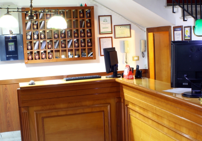 Imagen de los interiores del Hotel Tonic. Foto 14