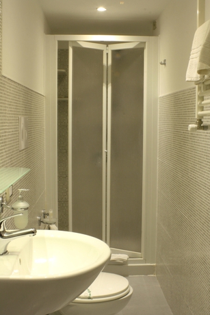 Imagen de la habitación del Hotel Tonic. Foto 6