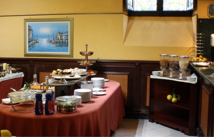 Imagen del bar/restaurante del Hotel Tonic, Palermo. Foto 2
