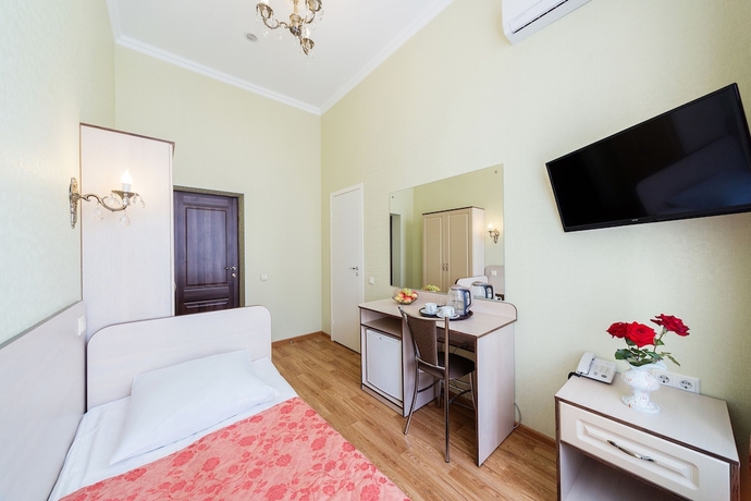 Imagen de la habitación del Hotel Tonika. Foto 10