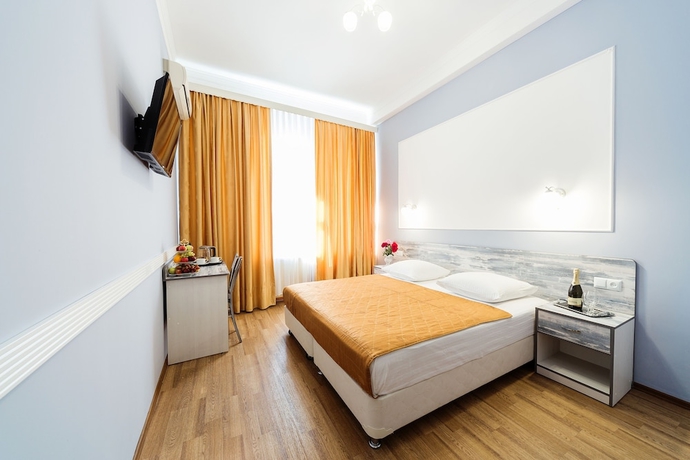 Imagen de la habitación del Hotel Tonika. Foto 11