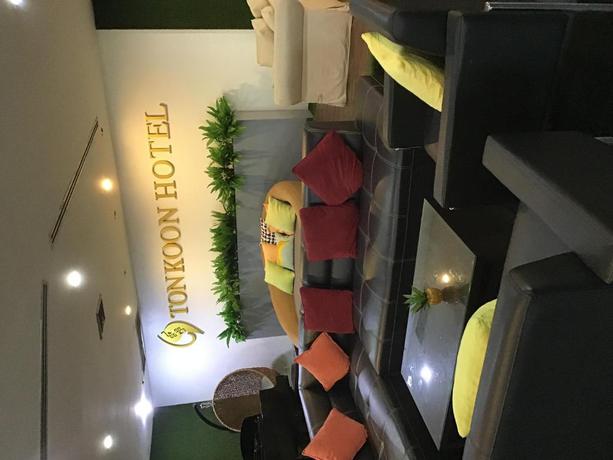 Imagen de los interiores del Hotel Tonkoon Hotel. Foto 7