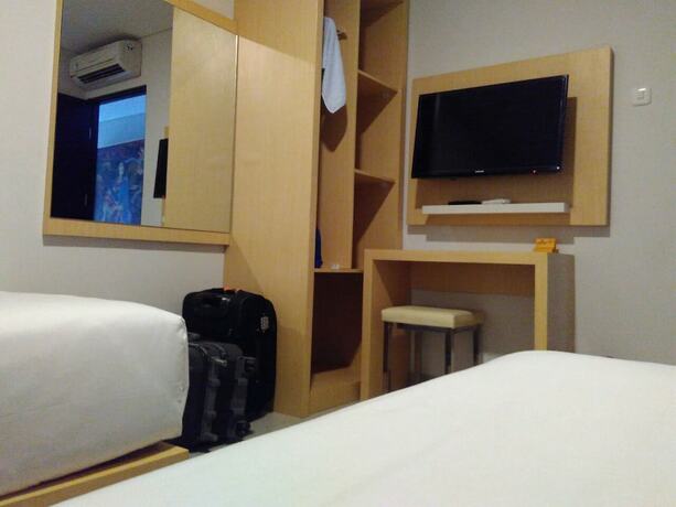 Imagen de la habitación del Hotel Tonotel. Foto 6