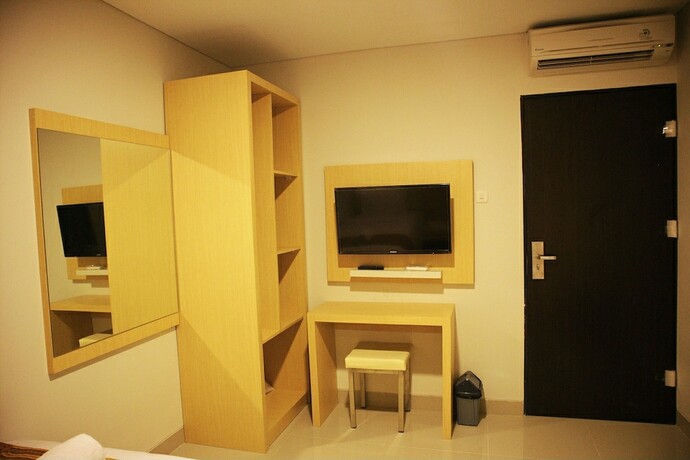 Imagen de los interiores del Hotel Tonotel. Foto 8