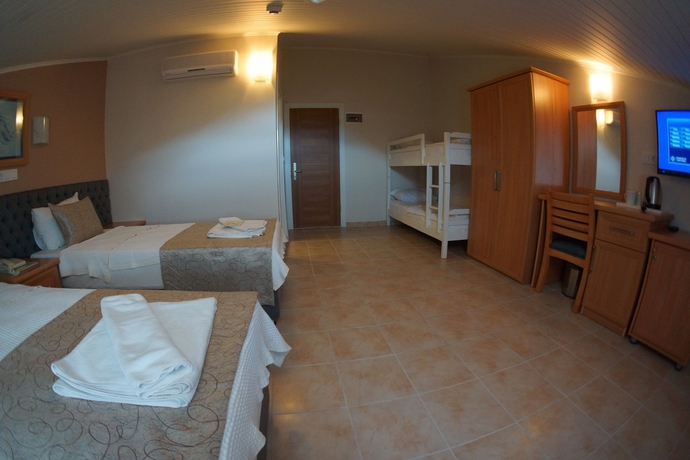 Imagen de la habitación del Hotel Tonoz Beach. Foto 2