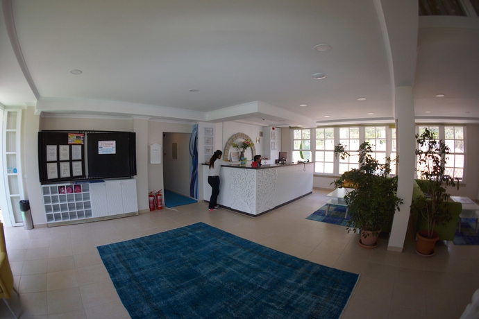 Imagen de los interiores del Hotel Tonoz Beach. Foto 8