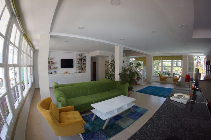 Imagen de los interiores del Hotel Tonoz Beach. Foto 9