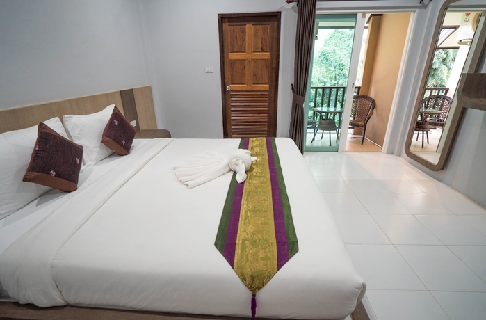 Imagen de la habitación del Hotel Tonsai Bay Resort. Foto 2