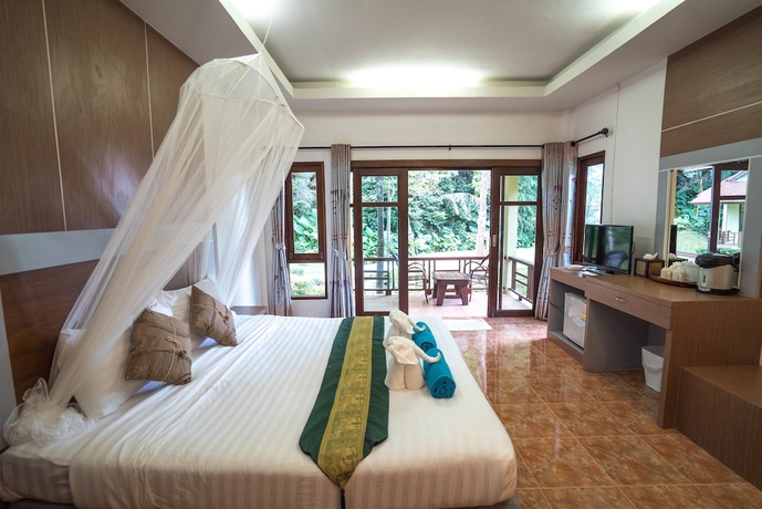 Imagen de la habitación del Hotel Tonsai Bay Resort. Foto 4