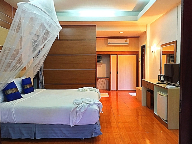 Imagen de la habitación del Hotel Tonsai Bay Resort. Foto 5