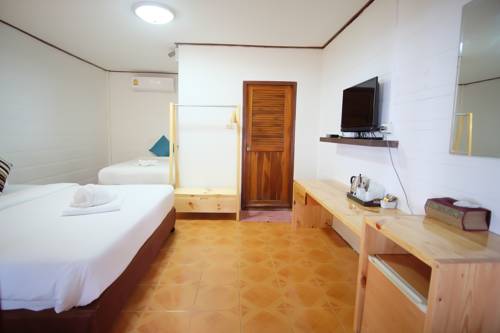 Imagen de la habitación del Hotel Tonsak Resort. Foto 12