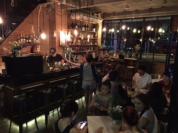 Imagen del bar/restaurante del Hotel Tony Lodge. Foto 11