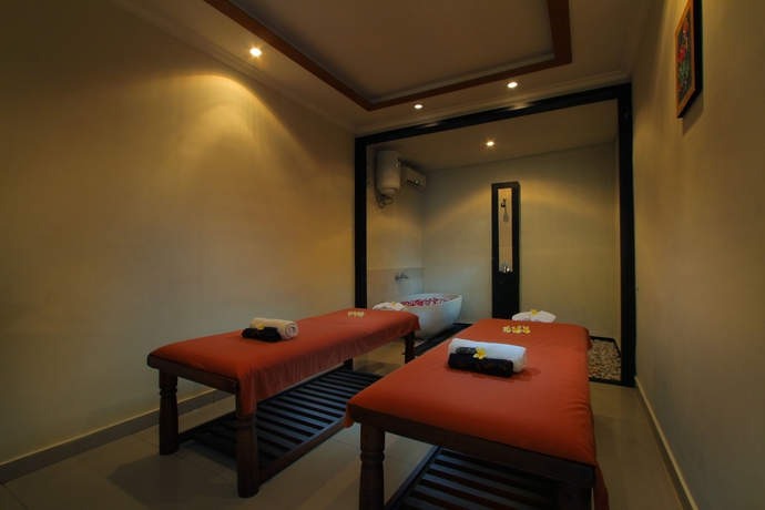 Imagen de la piscina del Hotel Tonys Villas and Resort. Foto 15