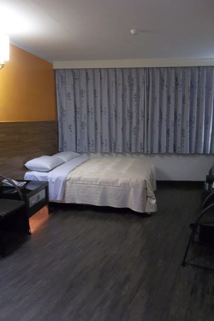 Imagen de la habitación del Hotel Toong Mao Kao Shang Ching. Foto 11