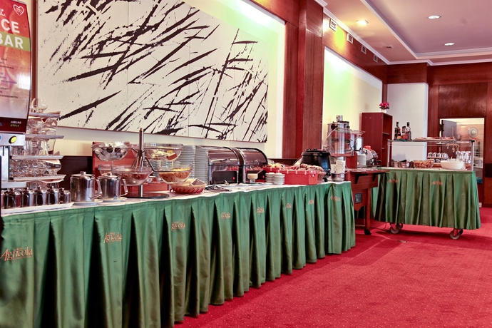 Imagen del bar/restaurante del Hotel Top Agricola. Foto 4