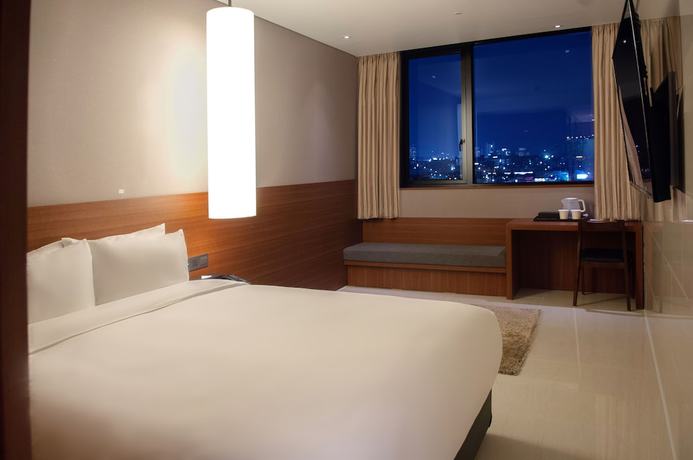 Imagen de la habitación del Hotel Top Cloud Cheonan. Foto 11