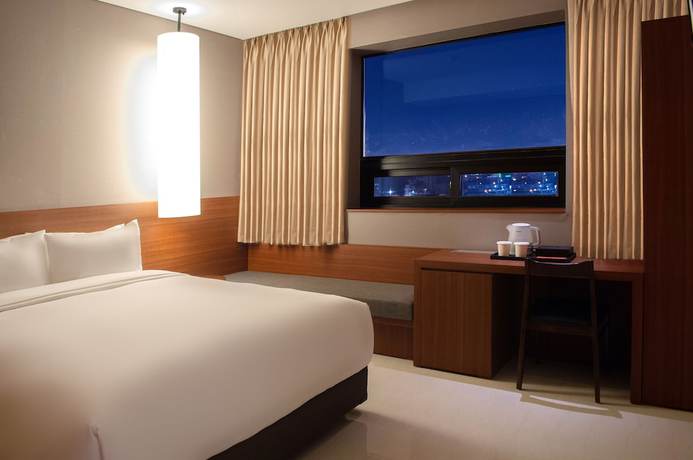 Imagen de la habitación del Hotel Top Cloud Cheonan. Foto 18