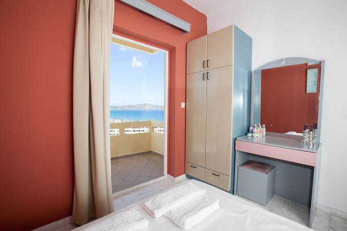 Imagen de la habitación del Hotel Top, Creta. Foto 11