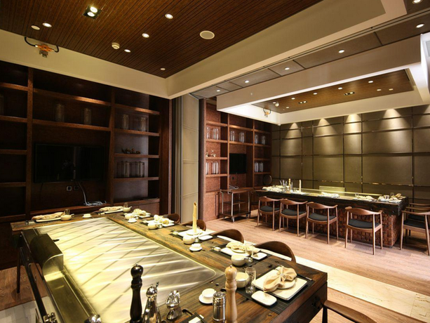 Imagen del bar/restaurante del Hotel Top Elites City Resort Spa Hotel. Foto 9