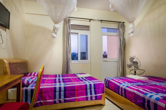 Imagen de la habitación del Hotel Top Five. Foto 7