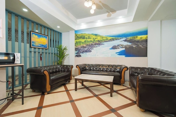 Imagen de los interiores del Hotel Top Inn. Foto 14