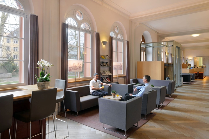 Imagen de los interiores del Hotel Top Odelya Basel. Foto 14