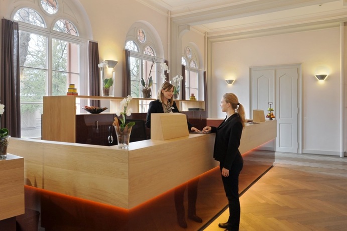 Imagen de los interiores del Hotel Top Odelya Basel. Foto 18