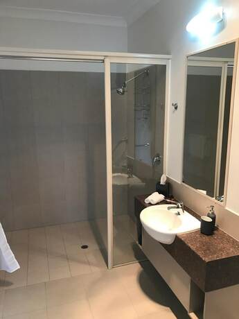 Imagen general del Hotel Top Of The Hill. Foto 16