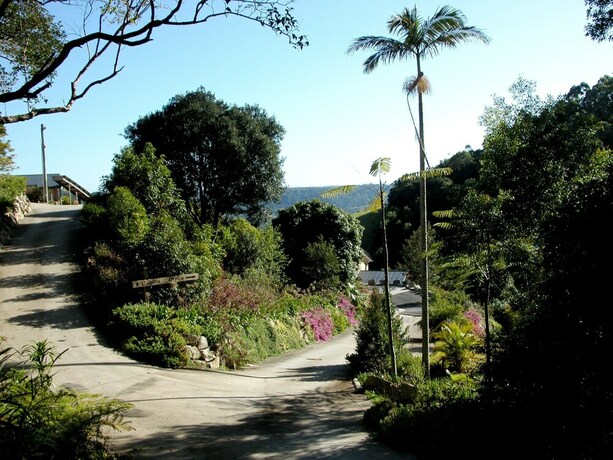 Imagen de los exteriores del Hotel Top Of The Hill. Foto 30