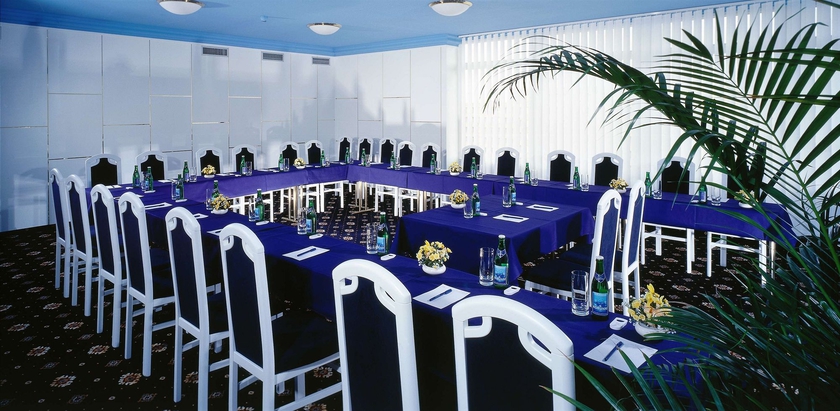 Imagen de los interiores del Hotel Top Praha and Conference Centre. Foto 2