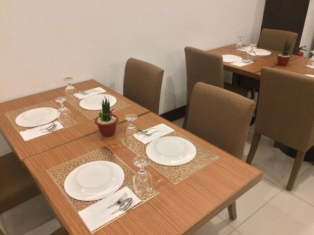 Imagen del bar/restaurante del Hotel Top Star Tagum. Foto 2