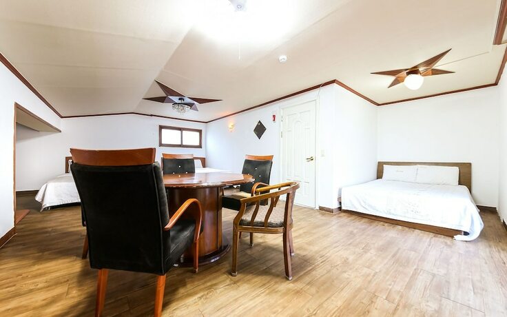 Imagen de la habitación del Hotel Top Suncheon. Foto 19