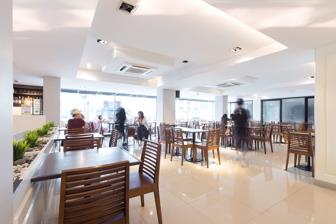 Imagen del bar/restaurante del Hotel Top View. Foto 6