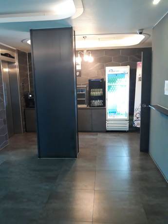 Imagen de los interiores del Hotel Top Yongin. Foto 9