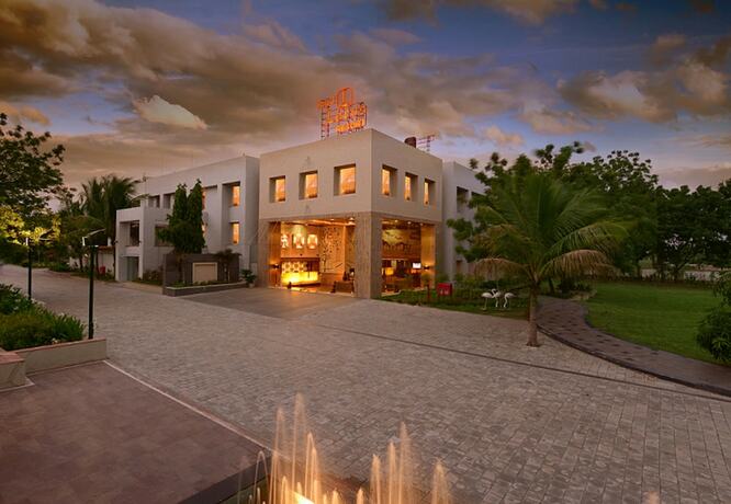 Imagen general del Hotel Top3 Lords Resort Bhavnagar. Foto 1