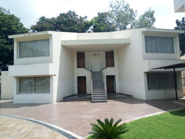 Imagen de la habitación del Hotel Top3 Lords Resort Bhavnagar. Foto 20