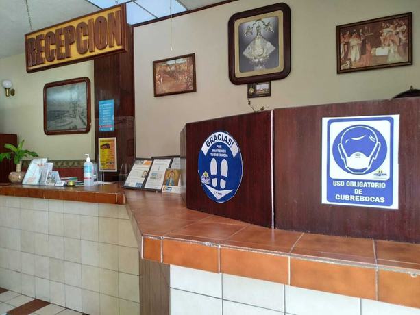 Imagen de los interiores del Hotel Topacio. Foto 11