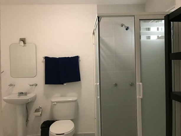 Imagen de la habitación del Hotel Topacio. Foto 6