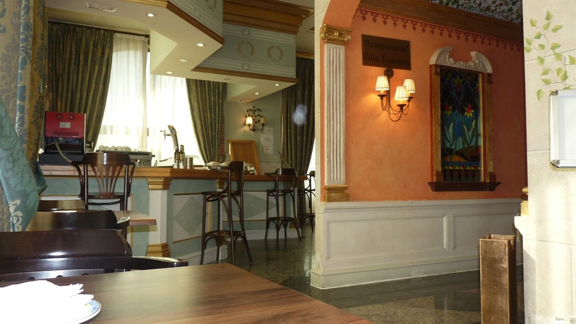 Imagen del bar/restaurante del Hotel Topacio. Foto 2