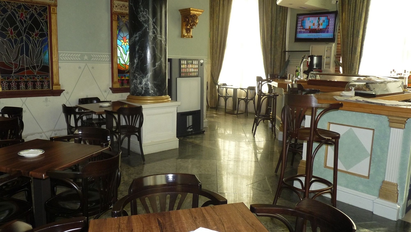 Imagen del bar/restaurante del Hotel Topacio. Foto 4