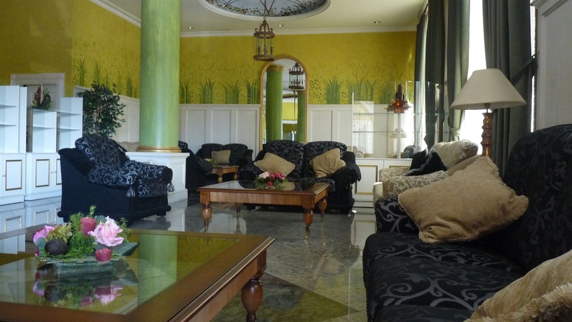 Imagen de los interiores del Hotel Topacio. Foto 15