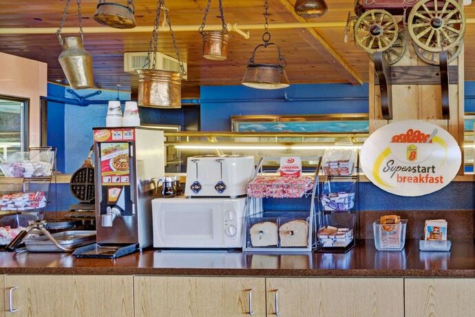 Imagen del bar/restaurante del Hotel Topaz Lodge. Foto 11